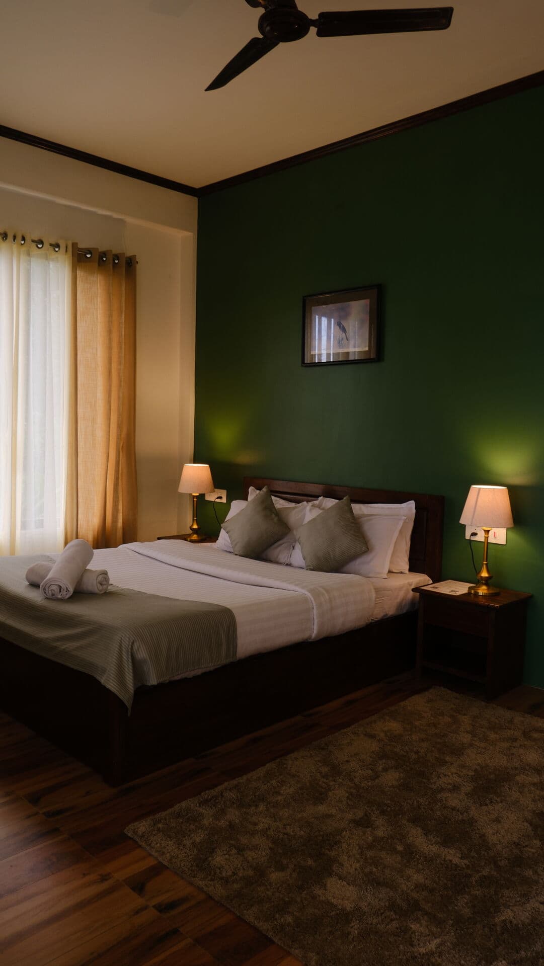 Standard Deluxe Room - Image 2