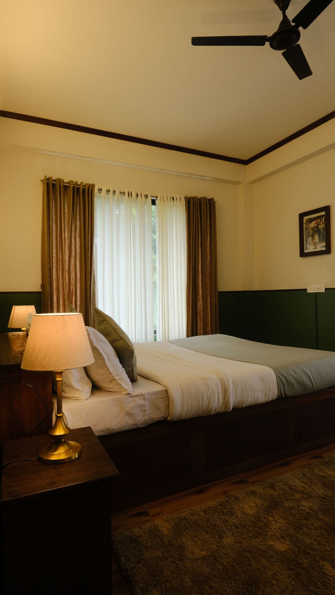 Standard Deluxe Room - Image 9